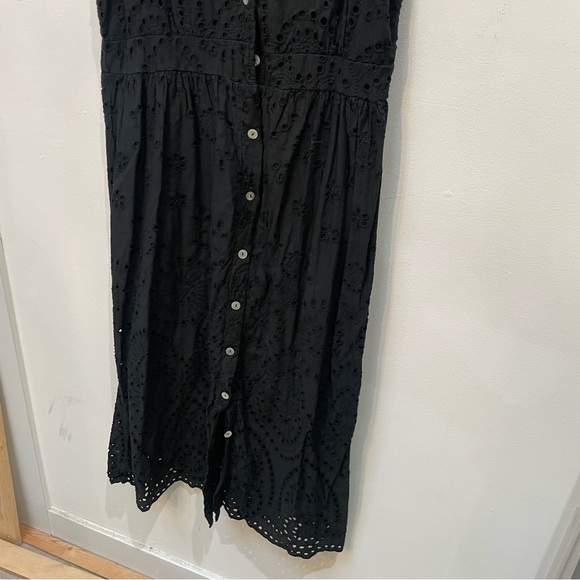 Chic Black Button-Down Maxi Dress - Picture 3 of 7